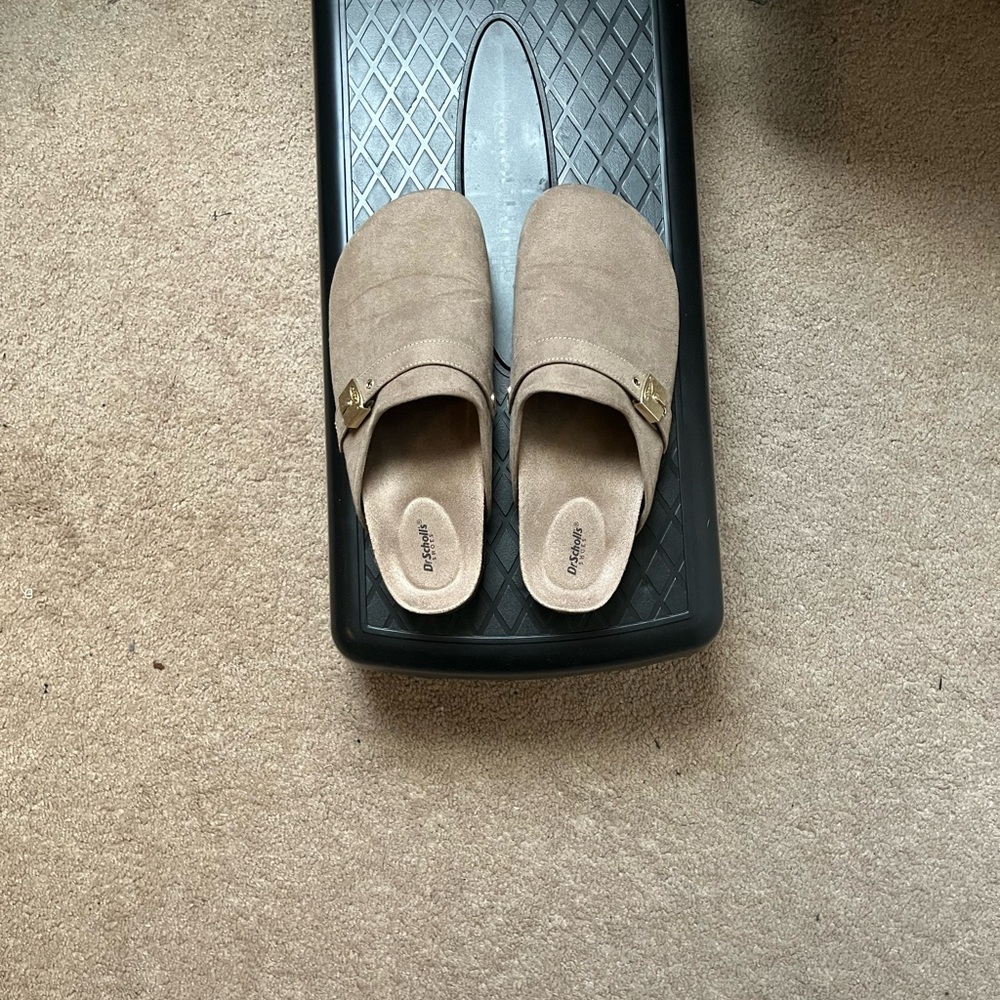 Dr. Scholl’s Women's Tan Slip-On Clogs - Picture 5 of 5
